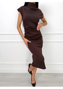 Czekoladowa Elegancka Sukienka ze Stójką ze sklepu ModnaKiecka.pl w kategorii Sukienki - zdjęcie 188244046