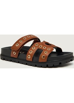 Guess Klapki FASHIE ze sklepu Gomez Fashion Store w kategorii Klapki damskie - zdjęcie 188244508