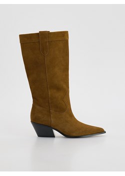 Reserved - Zamszowe kozaki - brązowy ze sklepu Reserved w kategorii Kozaki damskie - zdjęcie 188245776