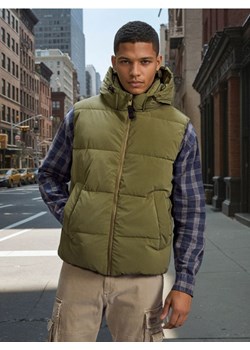 Sinsay - Pikowana kamizelka puffer z kapturem - khaki ze sklepu Sinsay w kategorii Kamizelki męskie - zdjęcie 188248027