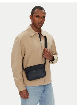 Saszetka Calvin Klein Ck Must Camera Bag LV04D3084G Czarny ze sklepu eobuwie.pl w kategorii Nerki - zdjęcie 188248805