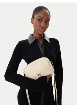 Torebka PINKO Carrie Camera Bag Classic Al 25-26 PLTT 104336 A2JC Écru ze sklepu eobuwie.pl w kategorii Listonoszki - zdjęcie 188249335