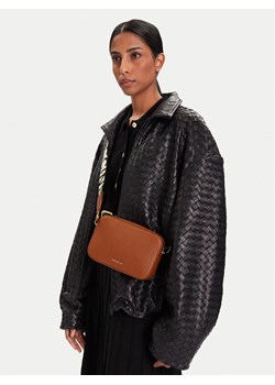 Torebka Coccinelle MN5 Tebe E5 MN5 55 I1 01 Brązowy ze sklepu eobuwie.pl w kategorii Listonoszki - zdjęcie 188249427