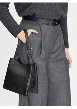 Torebka Furla Nuvola Bucket Bag Mini WB01373-HSF000-O6000 Czarny ze sklepu eobuwie.pl w kategorii Torebki damskie - zdjęcie 188249486
