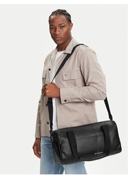 Torba Calvin Klein Mono Logo Duffle 42 LV04G3054G Czarny ze sklepu eobuwie.pl w kategorii Torby podróżne - zdjęcie 188250079