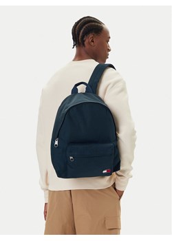 Plecak Tommy Jeans Tjm Ess Daily Dome Backpack AM0AM13726 Granatowy ze sklepu eobuwie.pl w kategorii Plecaki - zdjęcie 188250306