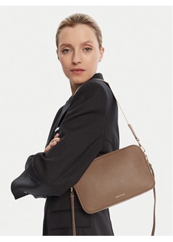 Torebka Coccinelle E5 MN5 52 01 01 Beżowy ze sklepu eobuwie.pl w kategorii Listonoszki - zdjęcie 188250646