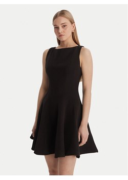 Guess Sukienka koktajlowa W6RK57 WJ792 Czarny Regular Fit ze sklepu MODIVO w kategorii Sukienki - zdjęcie 188257227