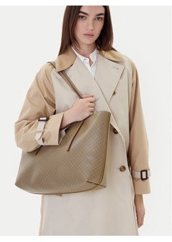 Calvin Klein Torebka Emblem Aop Tote W/ Pouch LV04F3266G Beżowy ze sklepu MODIVO w kategorii Torby Shopper bag - zdjęcie 188257467