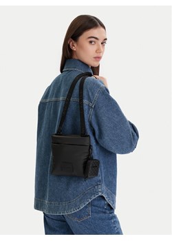 Calvin Klein Saszetka Puffer Utility Flatpack LV04D3224G Czarny ze sklepu MODIVO w kategorii Torby męskie - zdjęcie 188257629