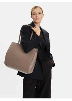 Patrizia Pepe Torebka 8B0235/L001-B744 Brązowy ze sklepu MODIVO w kategorii Torby Shopper bag - zdjęcie 188257659