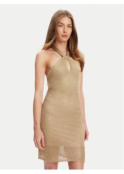 Guess Sukienka dzianinowa W5YK34 Z24F0 Złoty Slim Fit ze sklepu MODIVO w kategorii Sukienki - zdjęcie 188263498