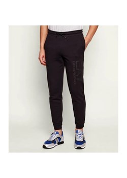 EA7 Spodnie dresowe | Slim Fit ze sklepu Gomez Fashion Store w kategorii Spodnie męskie - zdjęcie 188265608