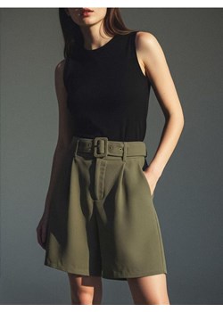 Sinsay - Szorty z paskiem - zielony ze sklepu Sinsay w kategorii Szorty - zdjęcie 188267396