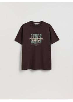 Reserved - T-shirt regular z nadrukiem - brązowy ze sklepu Reserved w kategorii T-shirty męskie - zdjęcie 188279878