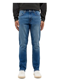 Męskie Spodnie jeansowe Mustang Style Washington Straight Denim Blue 1015885 5000 502 ze sklepu YouNeedit.pl w kategorii Jeansy męskie - zdjęcie 188285999