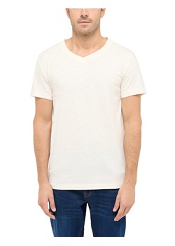 Męski T-Shirt Mustang Style Amado Whisper White 1016275 2013 ze sklepu YouNeedit.pl w kategorii T-shirty męskie - zdjęcie 188286396
