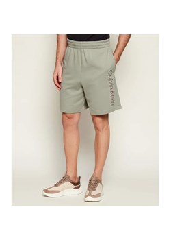 Calvin Klein Szorty TERRY GRAPHIC | Regular Fit ze sklepu Gomez Fashion Store w kategorii Spodenki męskie - zdjęcie 188288879