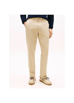 Tommy Hilfiger Spodnie chino Harlem | Tapered fit ze sklepu Gomez Fashion Store w kategorii Spodnie męskie - zdjęcie 188290896