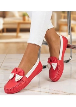 Dziewczęce mokasyny z kokardą Czerwone /C7-2 8993 S1/ ze sklepu Pantofelek24.pl w kategorii Mokasyny dziecięce - zdjęcie 188302559
