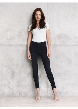 Sinsay - Jegginsy push up - czarny ze sklepu Sinsay w kategorii Spodnie damskie - zdjęcie 188303139