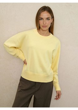 Sinsay - Sweter basic z wiskozą - żółty ze sklepu Sinsay w kategorii Swetry damskie - zdjęcie 188304817