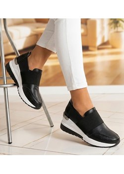 Czarne wsuwane sneakersy na koturnie /C5-1 14746 T463/ ze sklepu Pantofelek24.pl w kategorii Buty sportowe damskie - zdjęcie 188312327