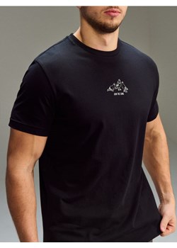 Sinsay - Bawełniana koszulka z nadrukiem - czarny ze sklepu Sinsay w kategorii T-shirty męskie - zdjęcie 188332317