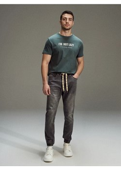 Sinsay - Spodnie jogger slim fit - szary ze sklepu Sinsay w kategorii Jeansy męskie - zdjęcie 188332358