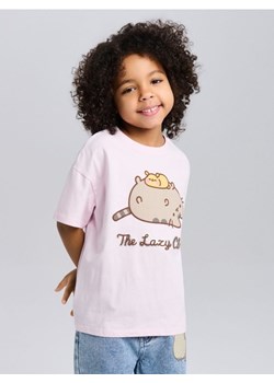 Sinsay - Bawełniana koszulka z nadrukiem Pusheen the Cat - fioletowy ze sklepu Sinsay w kategorii Bluzki dziewczęce - zdjęcie 188332417