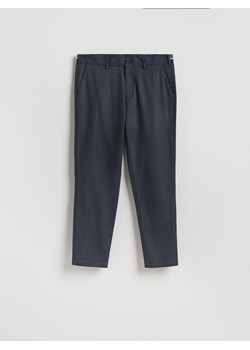Reserved - Spodnie chino slim fit - granatowy ze sklepu Reserved w kategorii Spodnie męskie - zdjęcie 188333135