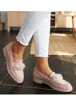 Beżowe loafersy damskie z błyszczącymi kamieniami /E8-3 14618 T6/ ze sklepu Pantofelek24.pl w kategorii Mokasyny damskie - zdjęcie 188334355