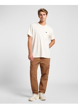 MESKIE SPODNIE MATERIAŁOWE LEE CARGO PANT BURLWOOD 112364175 ze sklepu YouNeedit.pl w kategorii Spodnie męskie - zdjęcie 188334789