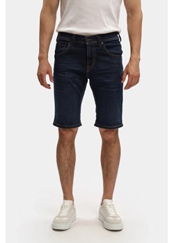 Męskie Szorty Mustang Style Chicago Shorts Z Denim Blue 1016349 5000 802 ze sklepu YouNeedit.pl w kategorii Spodenki męskie - zdjęcie 188334826