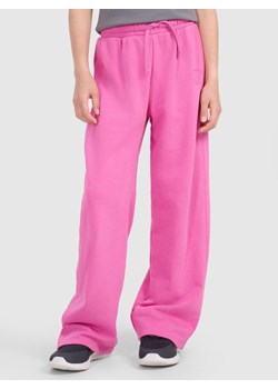 Dziewczęce spodnie dresowe 4F 4FJRAW25TTROF1601 - różowe ze sklepu Sportstylestory.com w kategorii Spodnie dziewczęce - zdjęcie 188335548