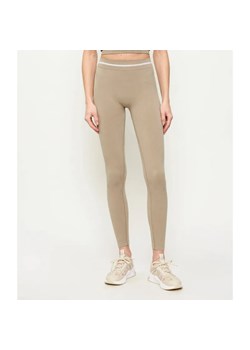 GUESS ACTIVE Legginsy PEPI 4G | Slim Fit ze sklepu Gomez Fashion Store w kategorii Spodnie damskie - zdjęcie 188337057