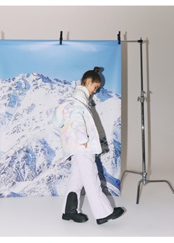 Reserved - Ocieplana kurtka z kapturem - wielobarwny ze sklepu Reserved w kategorii Kurtki dziewczęce - zdjęcie 188349678