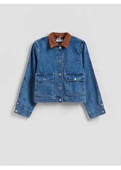 Reserved - Jeansowa kurtka z kontrastowym kołnierzykiem - niebieski ze sklepu Reserved w kategorii Kurtki damskie - zdjęcie 188350938
