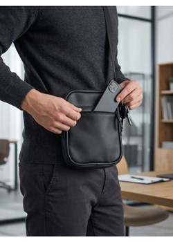 Sinsay - Saszetka z matowym wykończeniem - czarny ze sklepu Sinsay w kategorii Torby męskie - zdjęcie 188351817