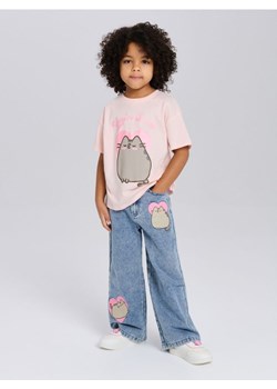 Sinsay - Jeansy wide leg z efektem sprania Pusheen the Cat - niebieski ze sklepu Sinsay w kategorii Spodnie dziewczęce - zdjęcie 188351849