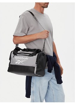 Reebok Torba sportowa RBK-035-CCC-05 Szary ze sklepu MODIVO w kategorii Torby sportowe - zdjęcie 188355059