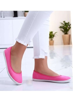 Materiałowe różowe balerinki jak tenisówki /D6-1 14402 T038/ ze sklepu Pantofelek24.pl w kategorii Balerinki - zdjęcie 188356517