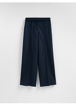 Reserved - Spodnie z kantem - granatowy ze sklepu Reserved w kategorii Spodnie damskie - zdjęcie 188357538