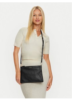 Coccinelle Torebka MMA Best Crossbody E5 MMA 55 F4 01 Czarny ze sklepu MODIVO w kategorii Listonoszki - zdjęcie 188376318