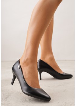 Czarne Czółenka Hypsyle ze sklepu born2be.pl w kategorii Czółenka - zdjęcie 188377495