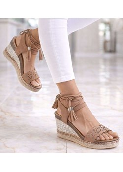 Sandały na koturnie i platformie karmelowe /D8-3 14057 S291/ ze sklepu Pantofelek24.pl w kategorii Sandały damskie - zdjęcie 188380246