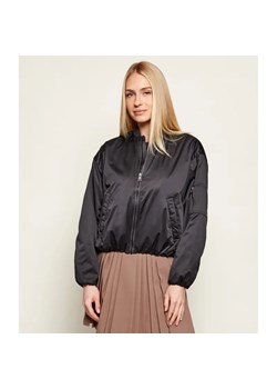 GUESS Satynowa kurtka bomber LORRAINE | Regular Fit ze sklepu Gomez Fashion Store w kategorii Kurtki damskie - zdjęcie 188386959