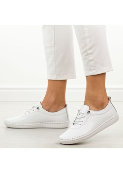 Białe skórzane półbuty damskie T.Sokolski 2023 ze sklepu suzana.pl w kategorii Półbuty damskie - zdjęcie 188387326