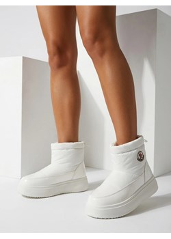 Royalfashion Wsuwane śniegowce damskie w białym kolorze Ademra ze sklepu royalfashion.pl w kategorii Śniegowce damskie - zdjęcie 188401759