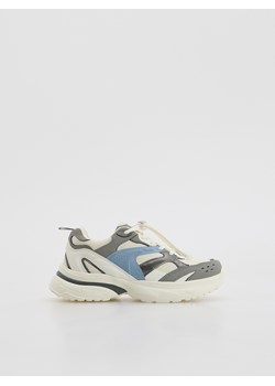 Reserved - Klasyczne sneakersy - złamana biel ze sklepu Reserved w kategorii Buty sportowe dziecięce - zdjęcie 188404445